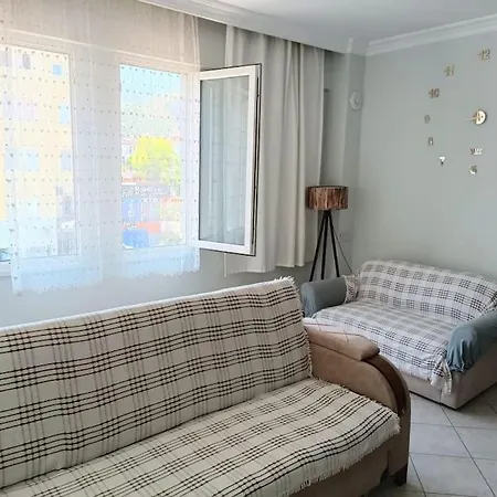 Fethiye'de Merkezi Konumda 1+1 Daire Apartament